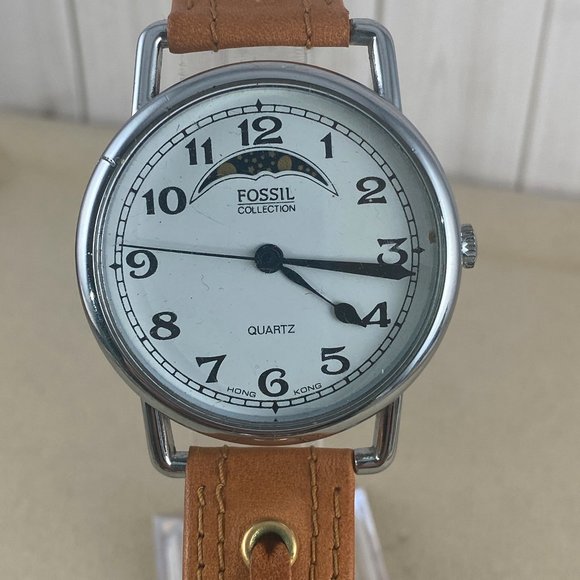 Vintage 1980’s Colossal Fossil Collection Moon Phase Watch Fashion in Time - Picture 4 of 10